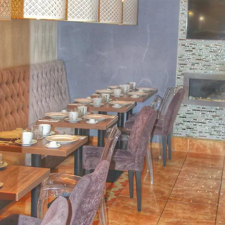 Hotel Telc 4* טלץ'